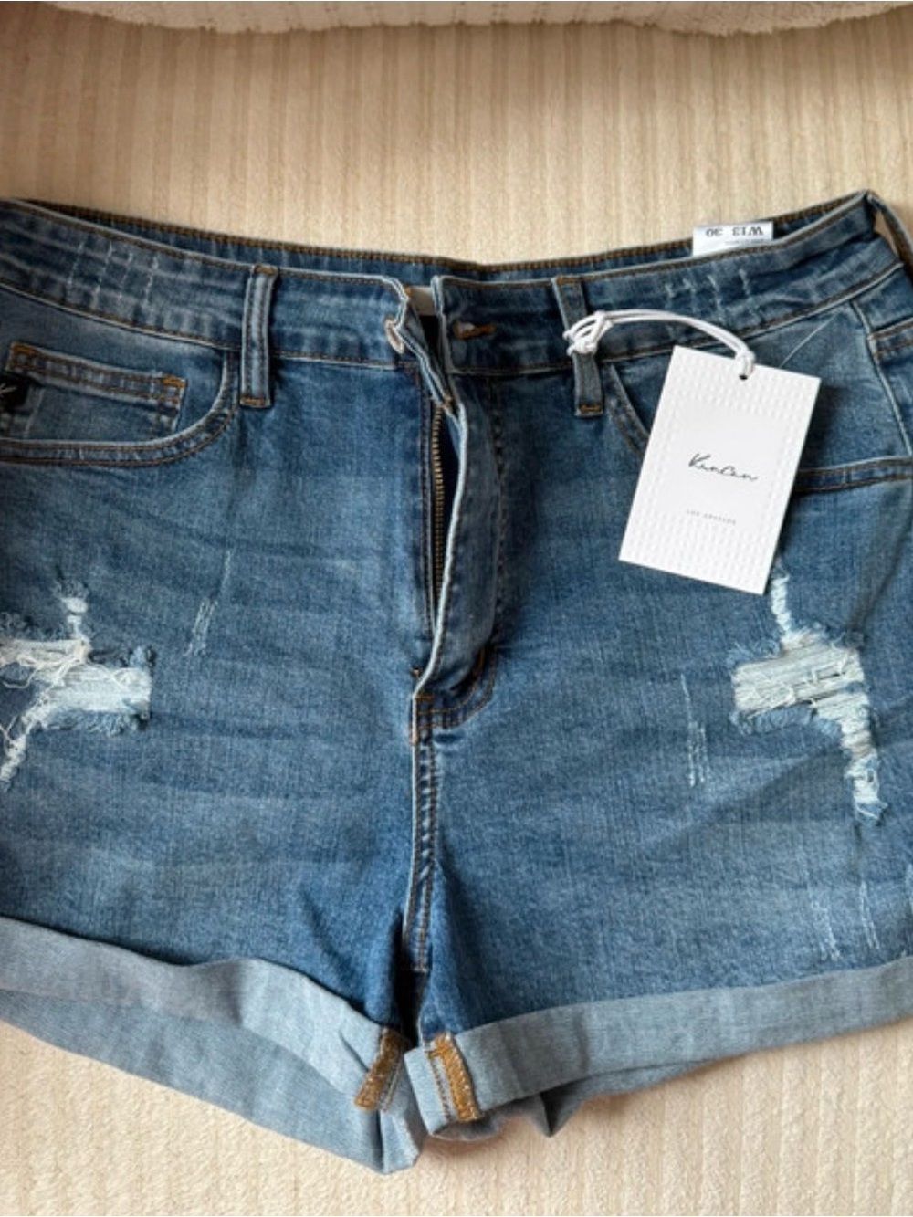 NWT KanCan Distressed Cuffed Denim Shorts Women’s Size 13/30